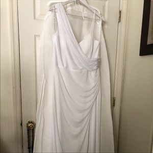 White formal dress size 18